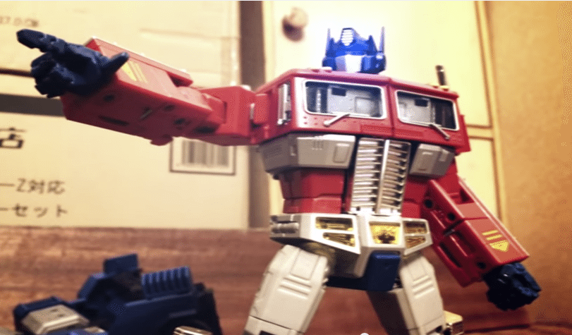 epic-transformers-stop-motion-optimus prime