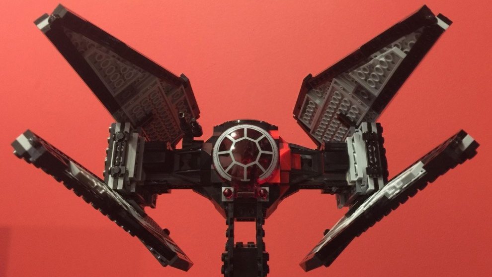 Turn your LEGO First Order TIE Fighter 71501 into a TIE Interceptor