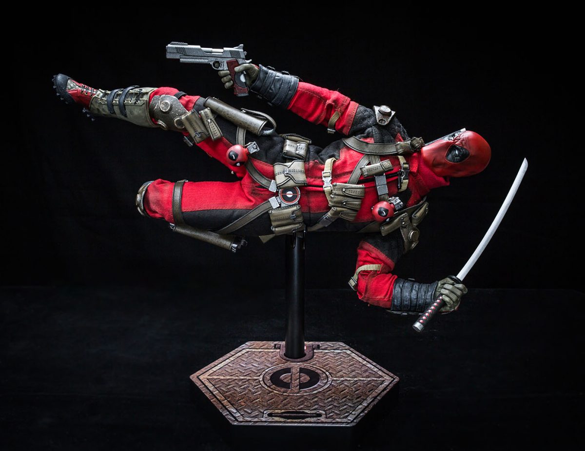 Geek Giveaway Deadpool Sixth Scale Figure By Sideshow Collectibles