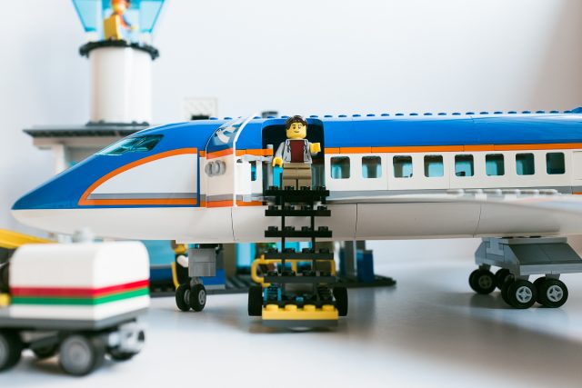 Lego city store airport passenger terminal