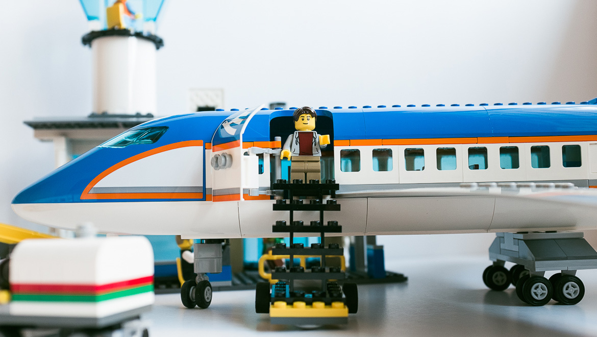 lego airplane 60104