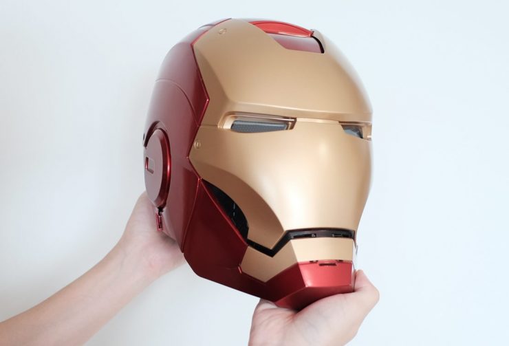 Exclusive Geek Review: Hasbro Marvel Legends Iron Man Helmet | Geek Culture