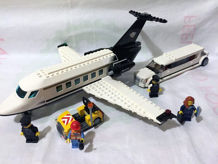 LEGO City 60102 Airport VIP Service Building Kit
