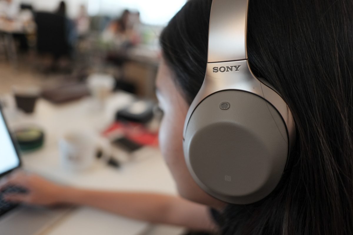 sony-mdr-1000x-noise-cancelling-bluetooth-headphones-review-1-of-2