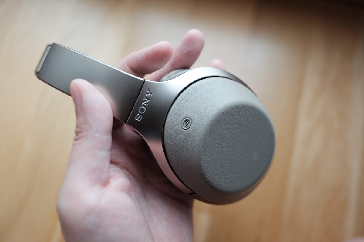 sony-mdr-1000x-noise-cancelling-bluetooth-headphones-review-2-of-11