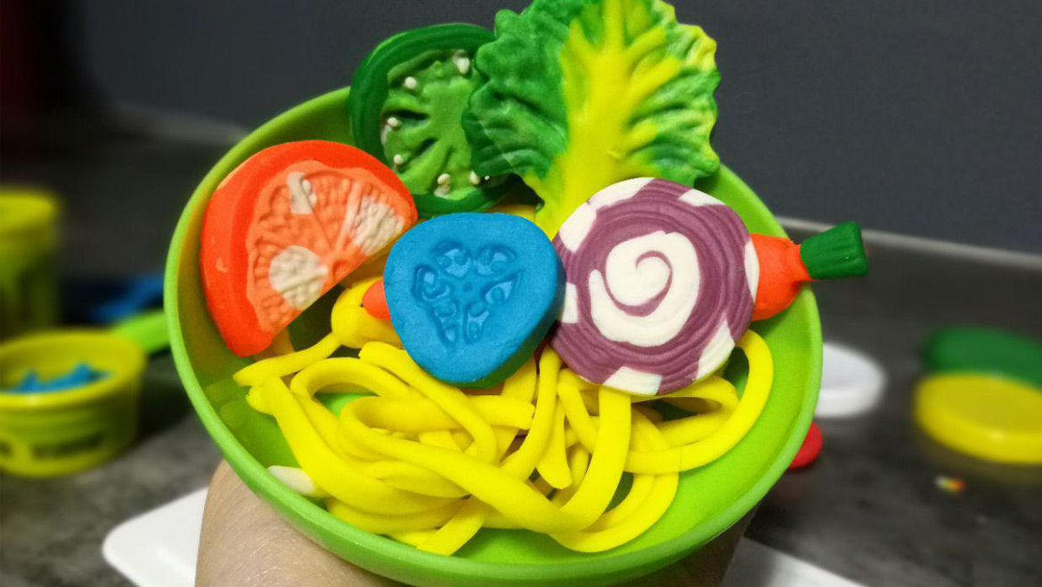 Food With Play-Doh Kitchen Creations 