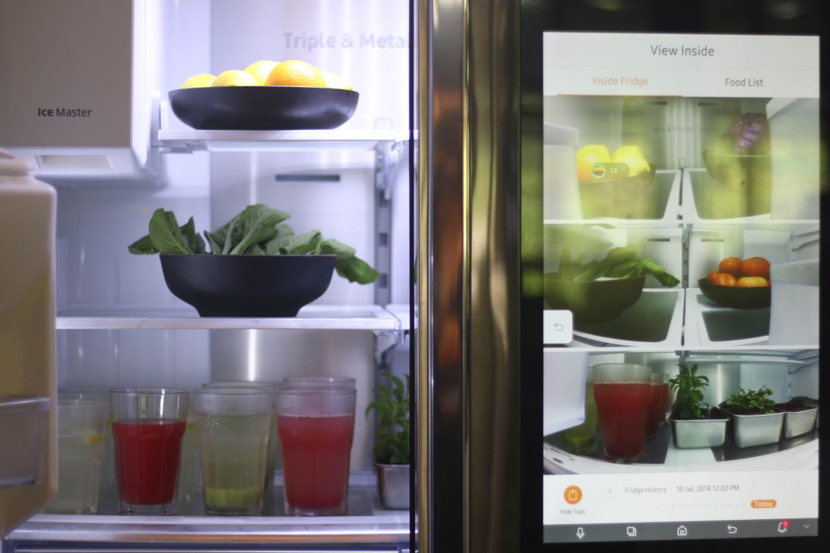 Samsung's First IOT-Enabled Family Hub Refrigerator Debuts In Singapore ...