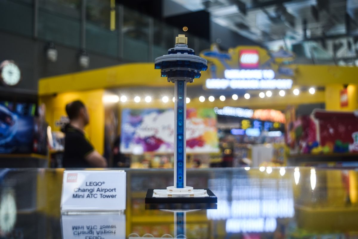 Lego changi hot sale airport