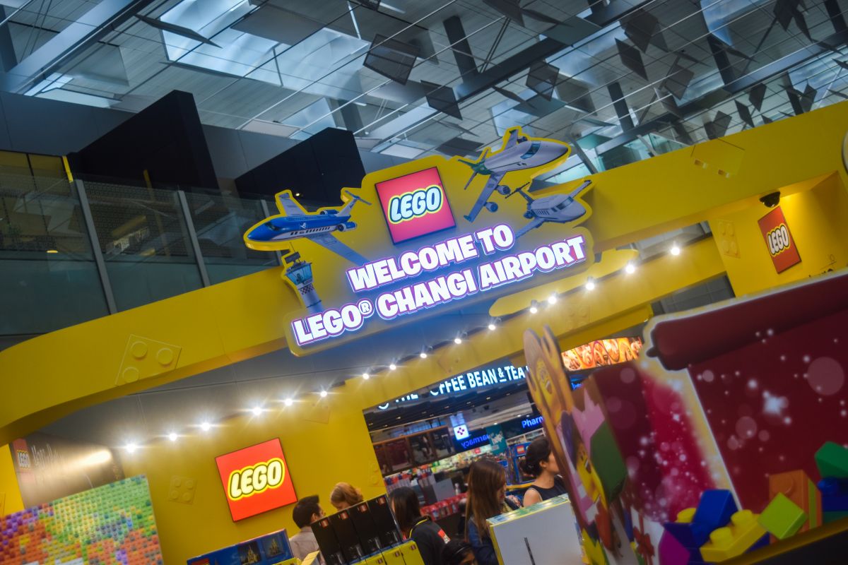 Lego store changi store airport