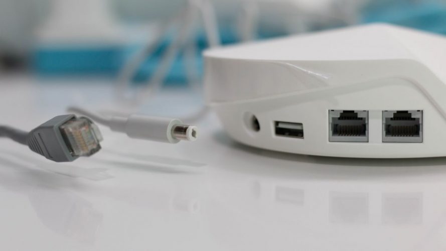 Geek Review: TP-Link Deco M9 Plus Mesh Router | Geek Culture