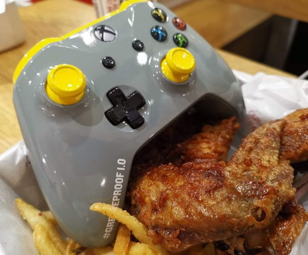 The Xbox One #Greaseproof 1.0 Controller Lives Up To Its Name! | Geek ...