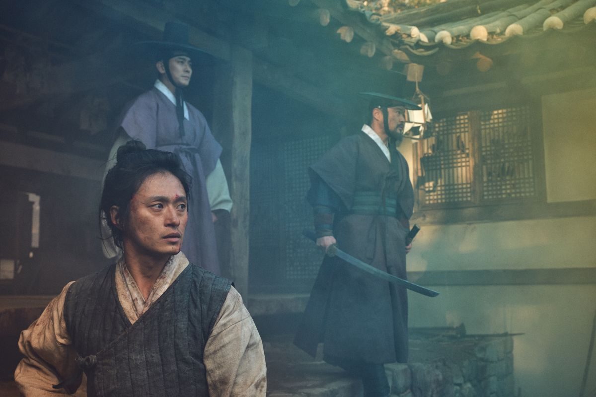 Watch: 'Blood will spill' in 'Kingdom' Season 2 