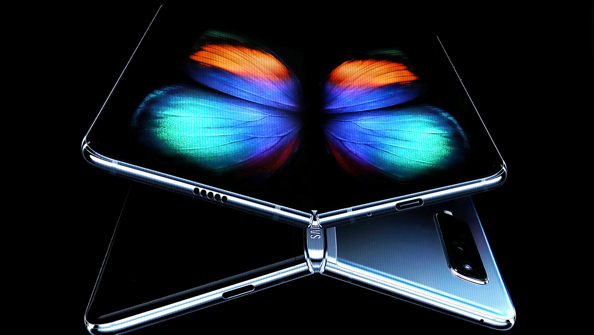 Samsung's First Foldable Phone Is Finally Here... For A Price | Geek
