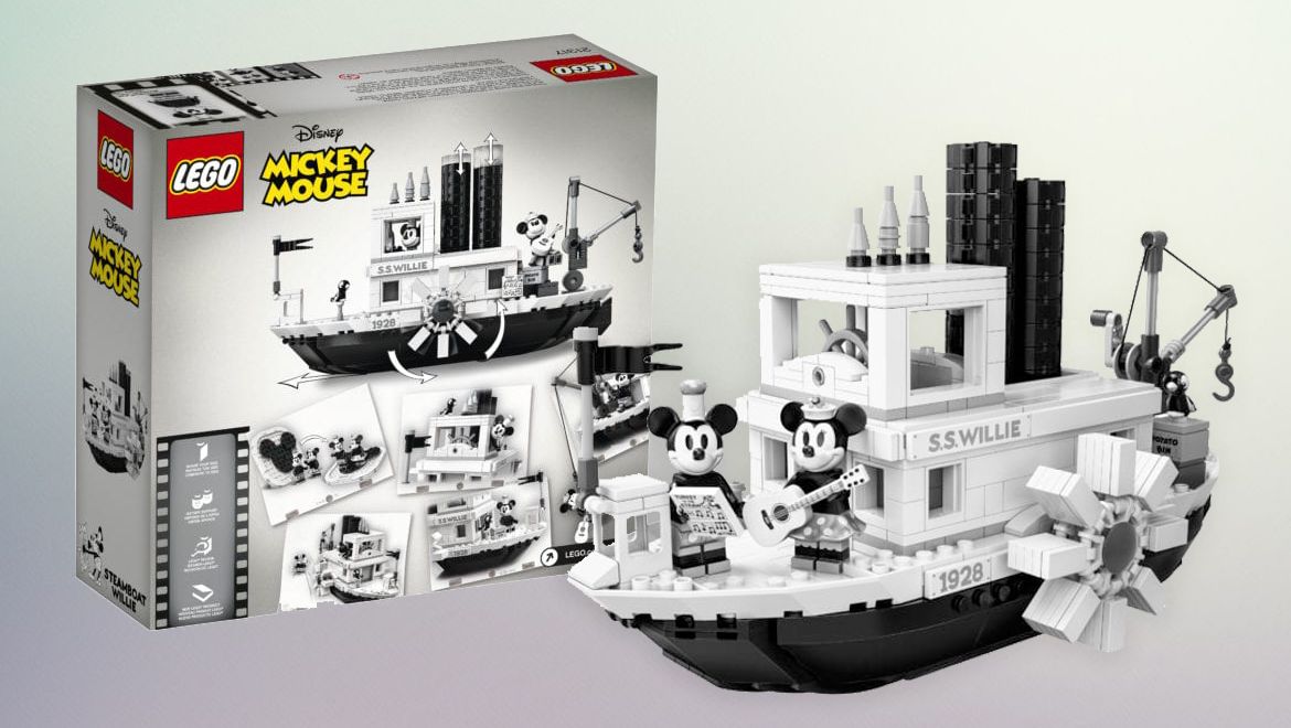 Óptima Aflojar Atlético LEGO Releases Official Steamboat Willie Set For Mickey Mouse's 90th  Anniversary | Geek Culture