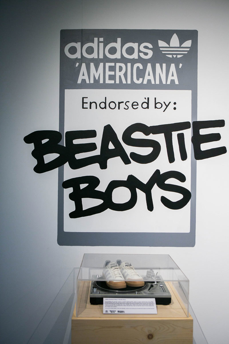 caballo de fuerza fantasma Inactivo Beastie Boys Celebrate 30 Years of 'Paul's Boutique' In Style With Adidas |  Geek Culture