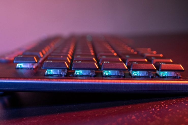 Geek Review: Logitech G915 Lightspeed Wireless RGB Mechanical Keyboard ...