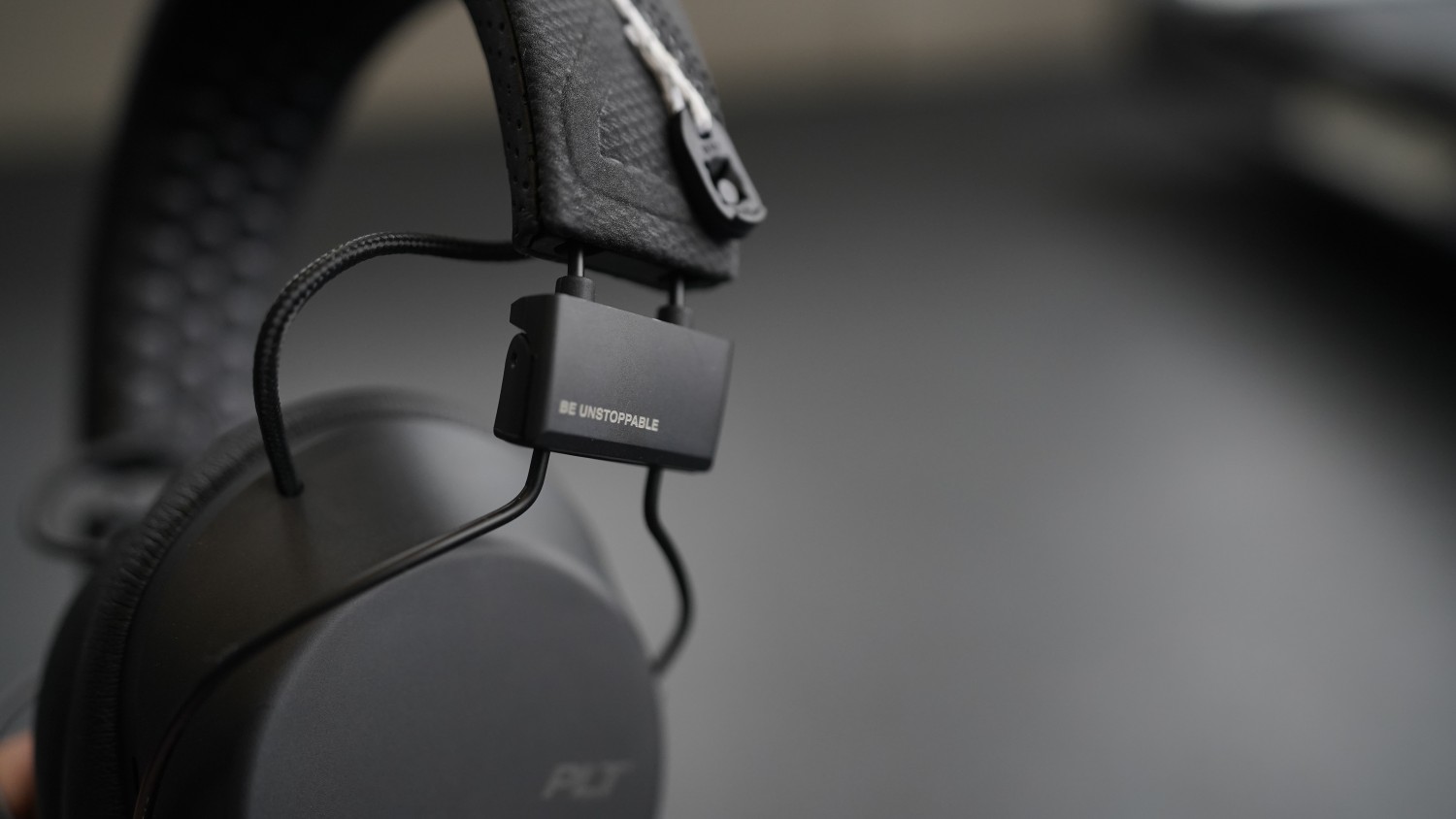 Geek Review Plantronics BackBeat FIT 6100 Wireless Sport Headphones Geek Culture