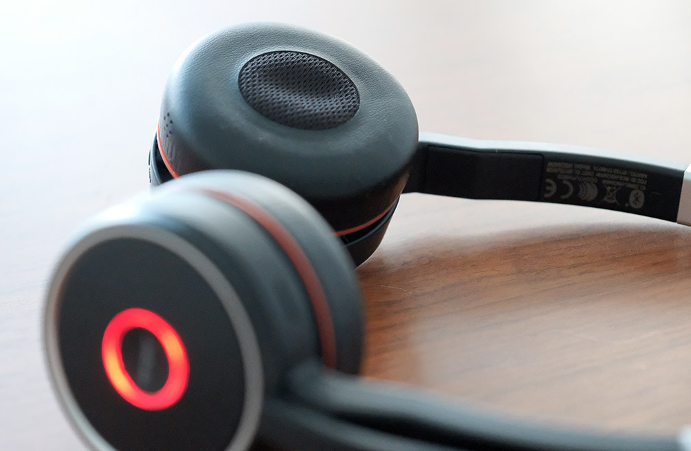 Review - The Jabra Evolve 75 headphones and stand. #Jabra