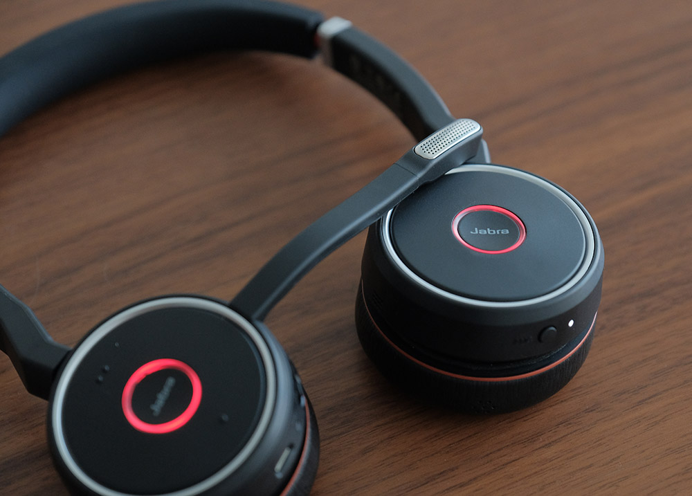 Review - The Jabra Evolve 75 headphones and stand. #Jabra