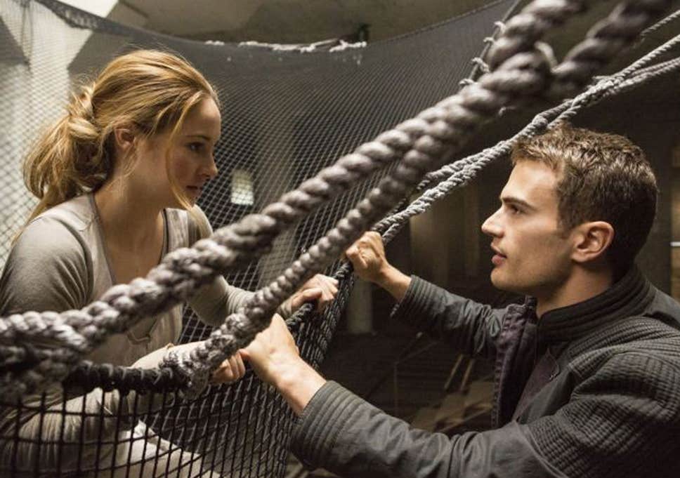 Divergent Author Veronica Roth on Her New Book 'Chosen Ones