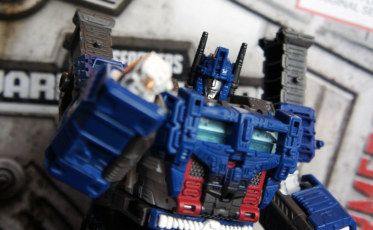 transformers ultra magnus spoiler pack