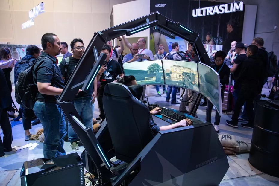 Get A Massage While Playing With The Predator Gaming Chair x OSIM