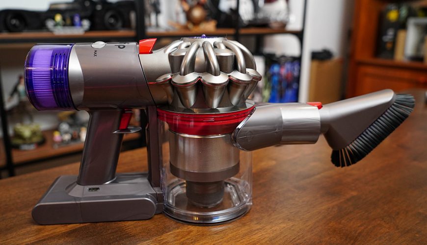 Geek Review: Dyson V8 Slim Cordless Vacuum Cleaner | Geek Culture