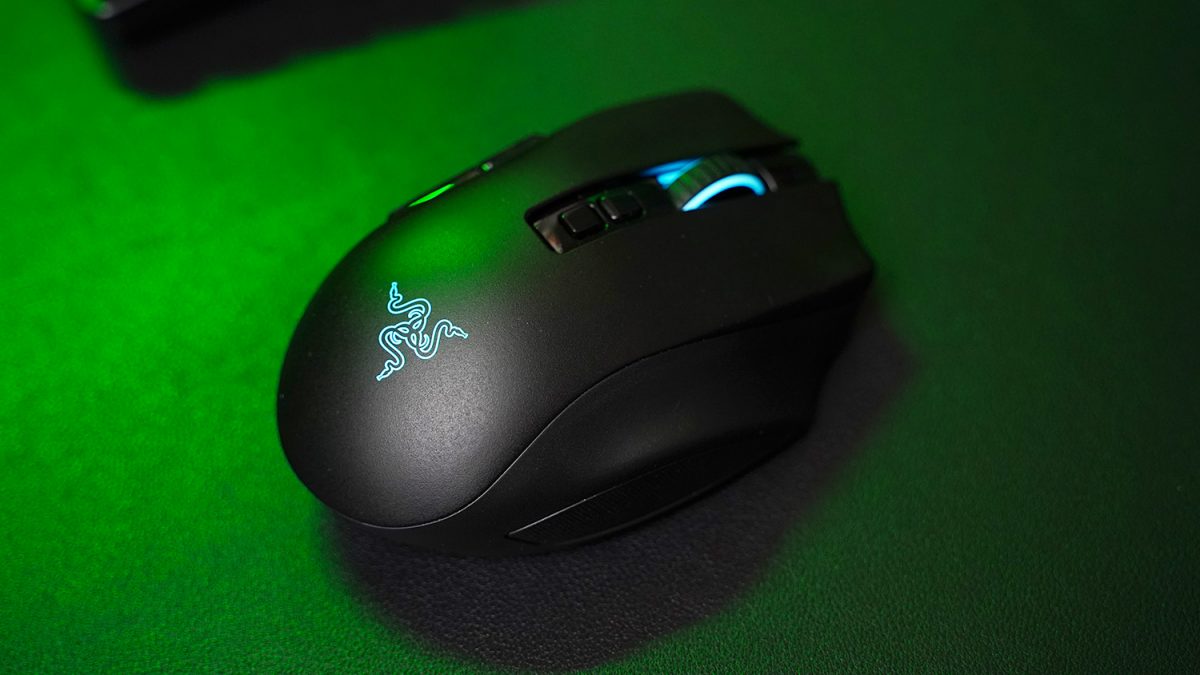 Geek Review: Razer Naga Pro Wireless Gaming Mouse | Geek Culture