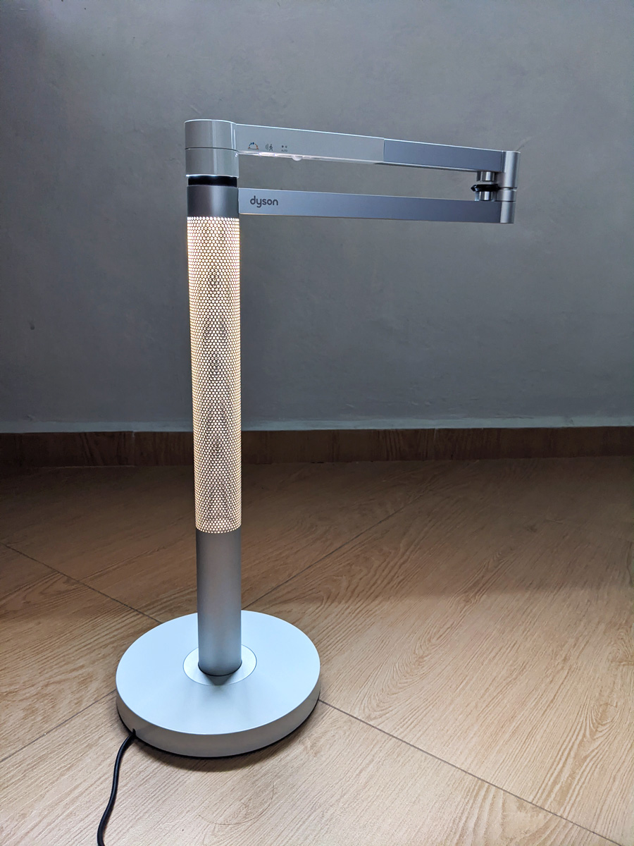 Geek Review: Dyson Lightcycle Morph Task Light | Geek Culture