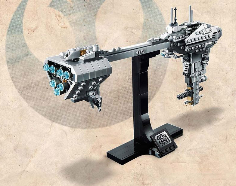 LEGO Star Wars Nebulon B Frigate 77904 SDCC Exclusive Set Revealed