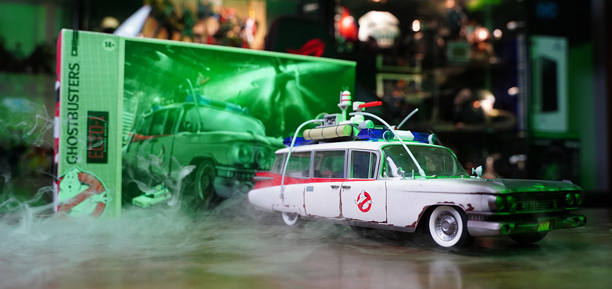 Unboxing The Hasbro 1:18 Scale Ghostbusters Plasma Series Ecto-1