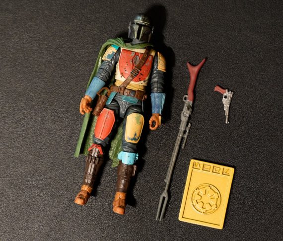 cool mandalorian toys