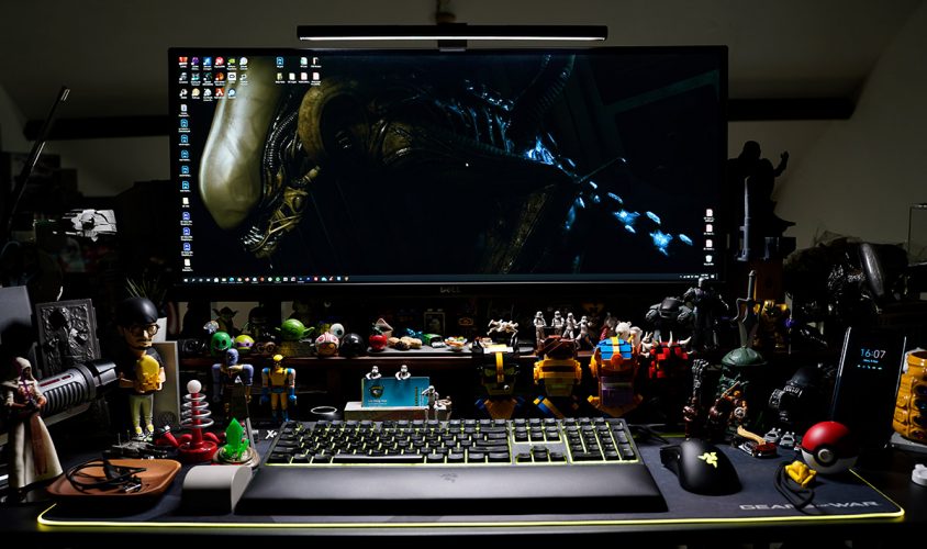 Geek Review: BenQ ScreenBar Monitor Light | Geek Culture