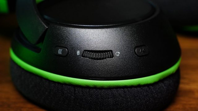 Geek Review: Razer Kaira Pro Wireless Gaming Headset | Geek Culture