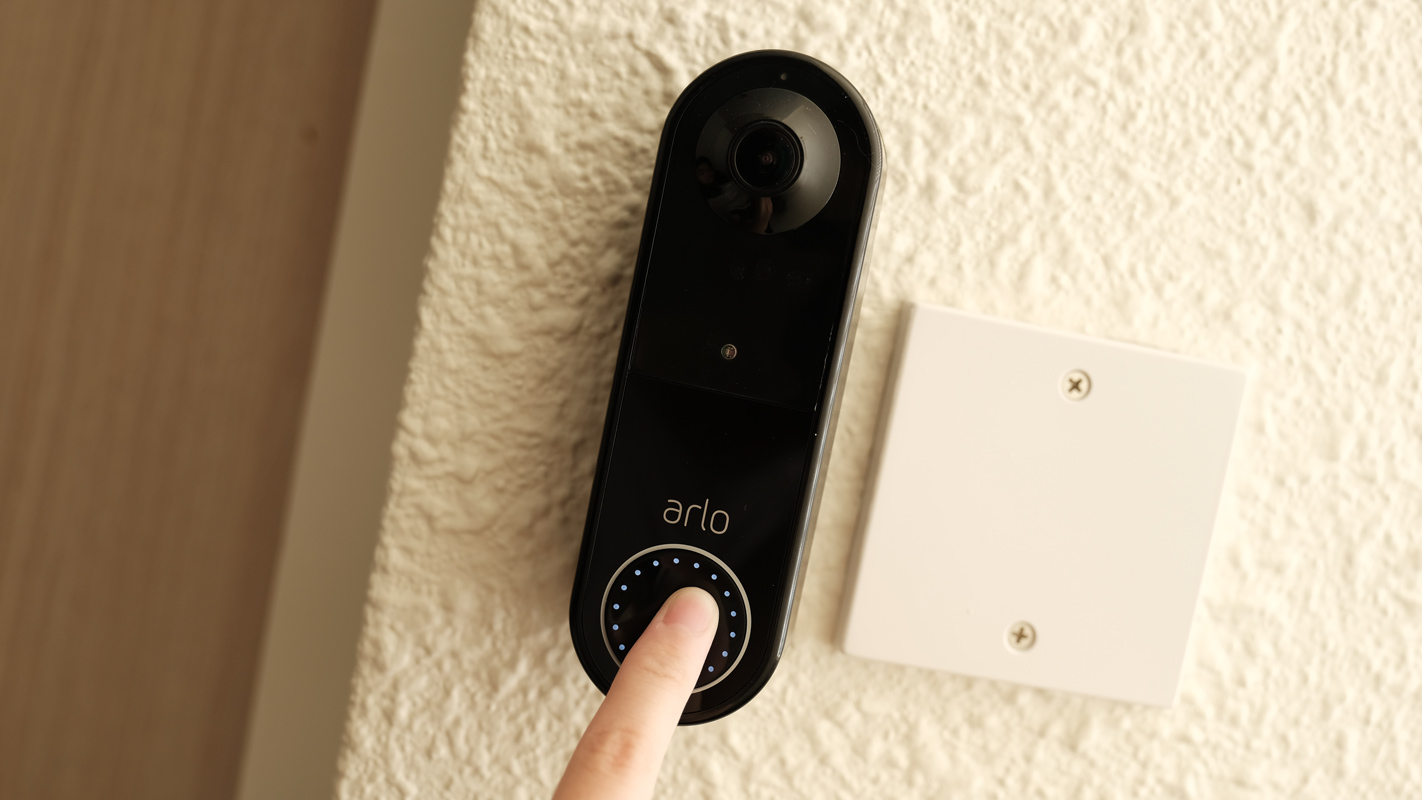 Geek Review: Arlo Essential Video Doorbell Wire-Free – Kaira
