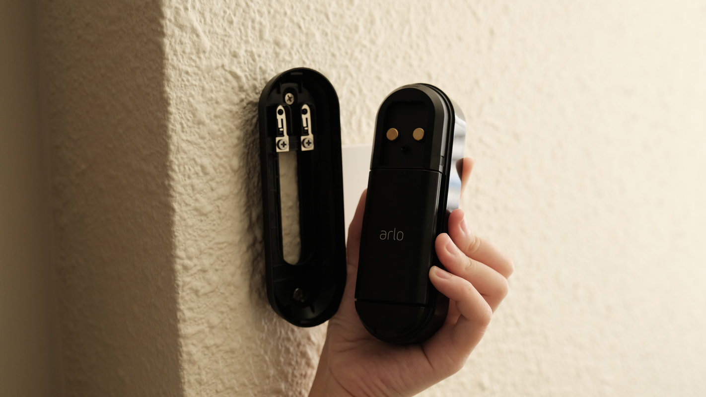 Geek Review: Arlo Essential Video Doorbell Wire-Free – Kaira