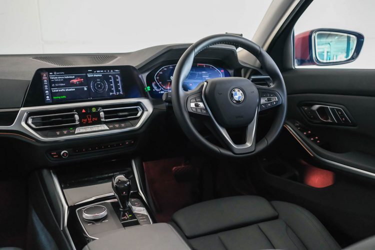 Geek Review: BMW 318i Sport | Geek Culture