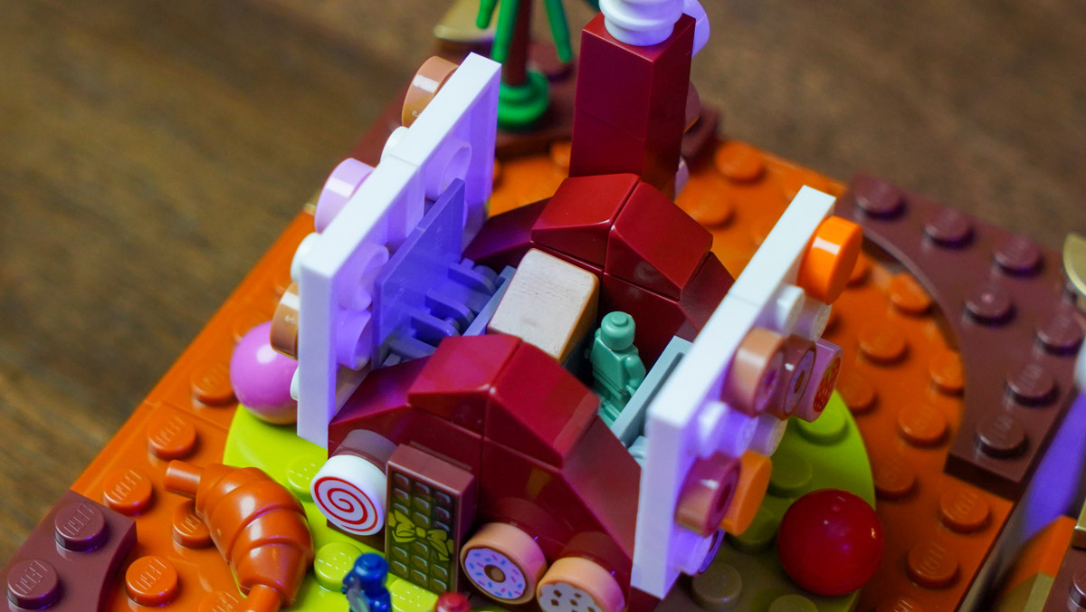 LEGO Alice in Wonderland model revealed for Bricktober 2021