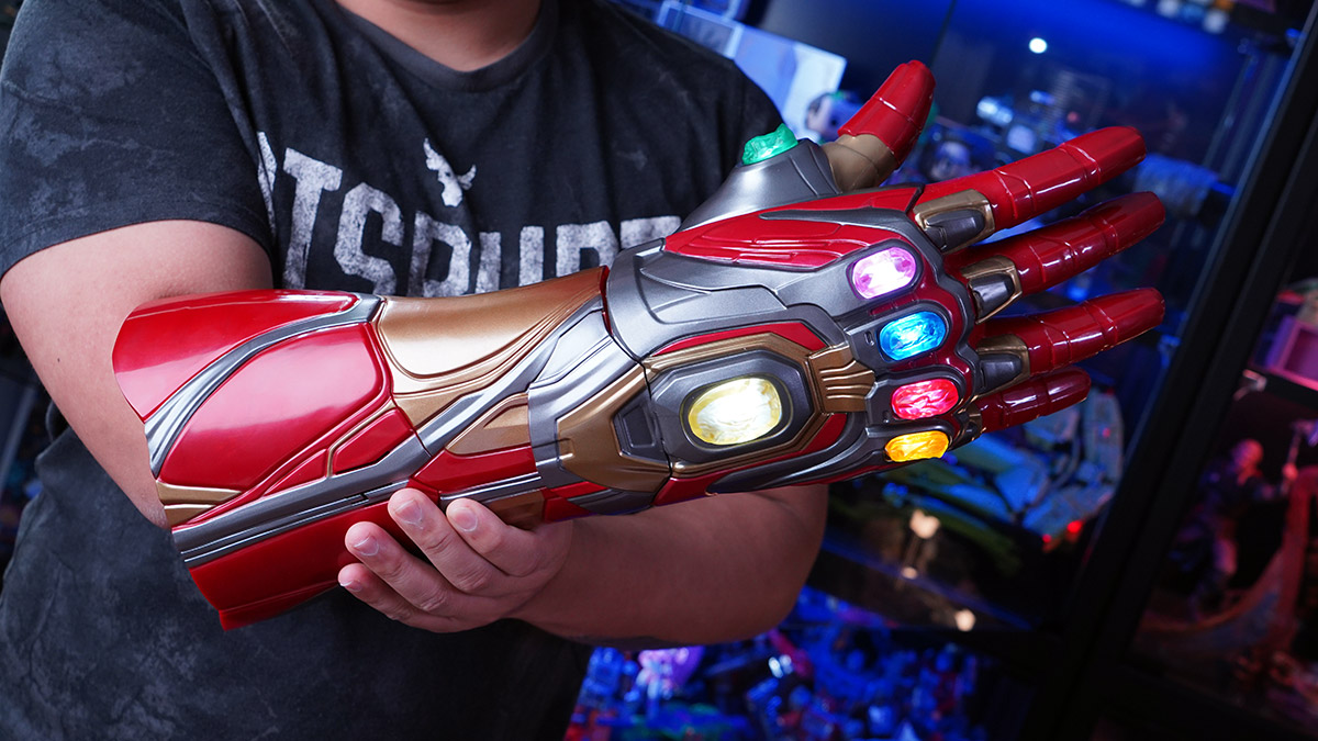 iron man gauntlet hasbro