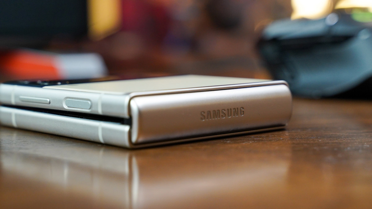 Samsung Galaxy Z Flip 3: The Kotaku Australia Review