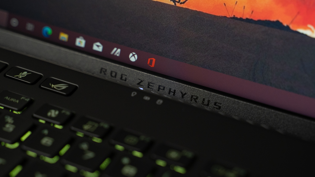 https://geekculture.co/wp-content/uploads/2021/12/geek-review-asus-zephyrus-m16.jpg