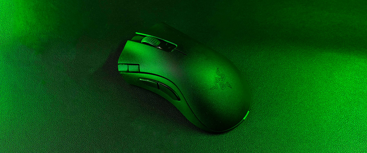 Razer DeathAdder V2 Mini Gaming Mouse Review: Smaller Specs for Smaller  Hands