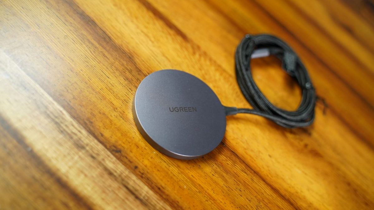 UGREEN Magnetic Wireless Charger