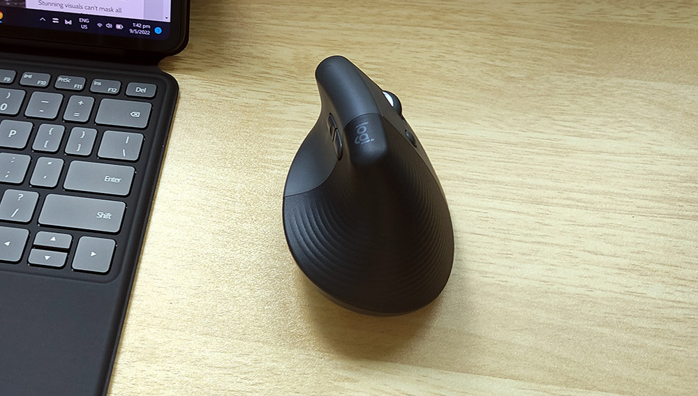 Geek Review: Logitech Lift Vertical Ergonomic Mouse