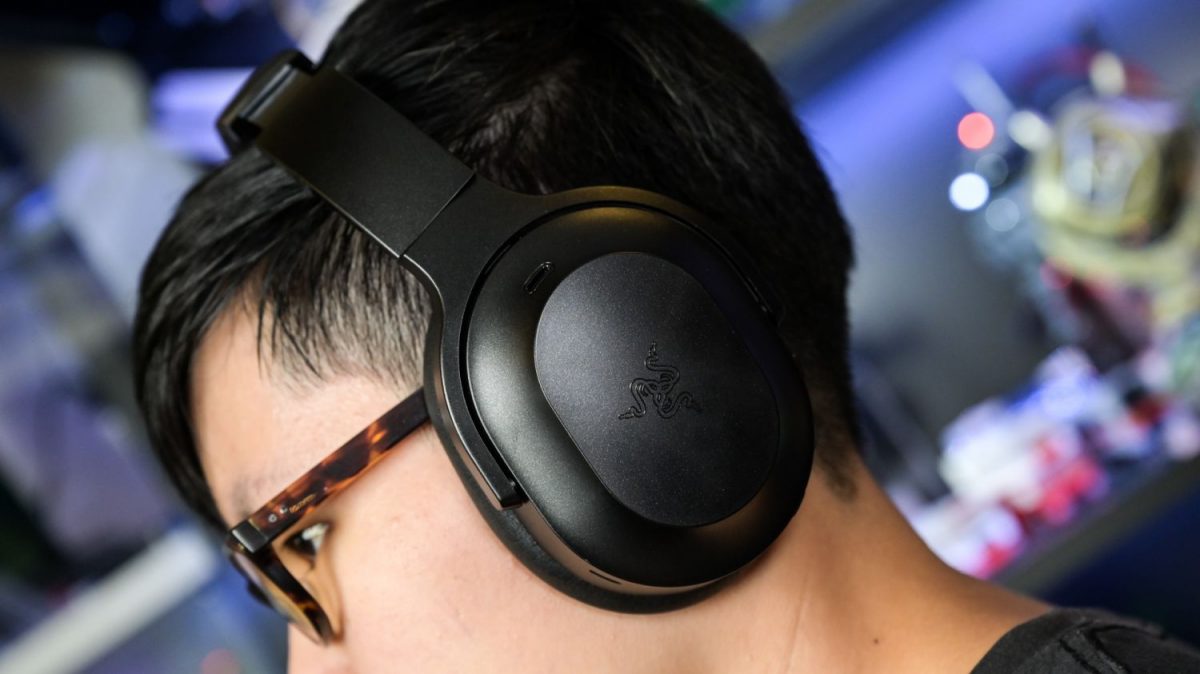 Razer's Barracuda Pro is its latest do-it-all gaming headset - The Verge