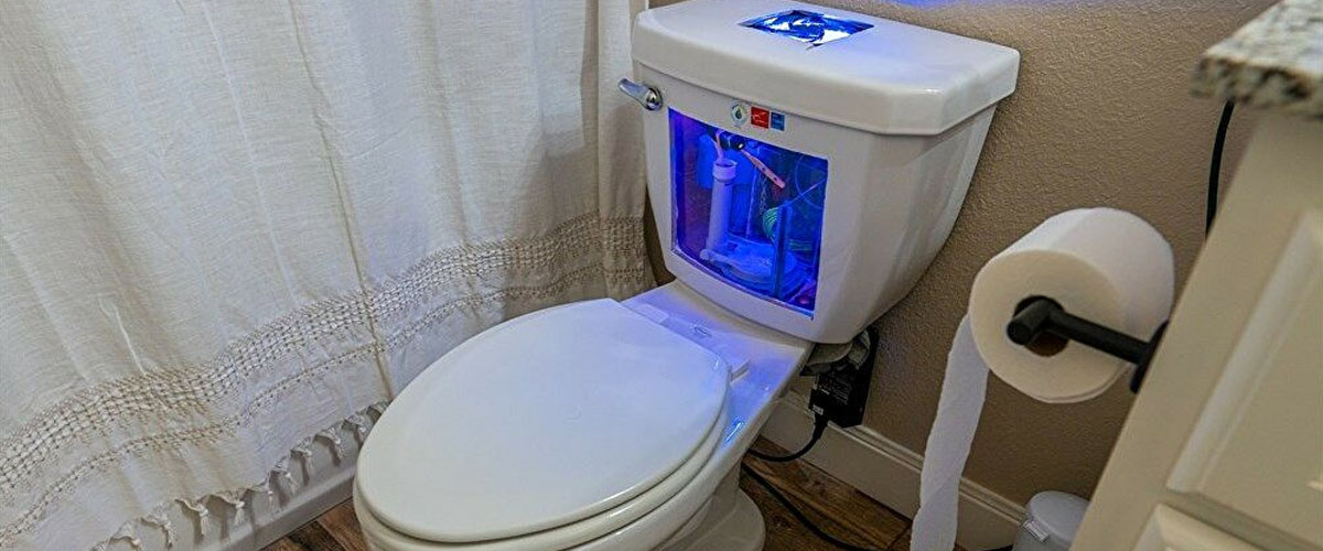 YouTuber-Gaming-PC-Working-Toilet