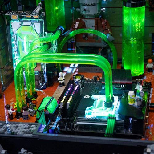 Lego Pc Rack LEGO Builds Massive Halloween Gaming PC With Aftershock From 20,000 ...