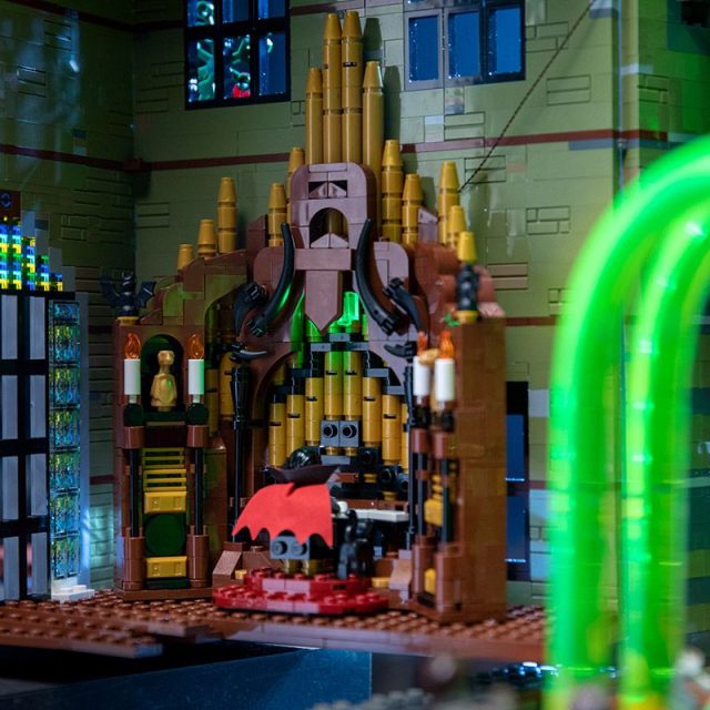 Aftershock Lego Computer Build LEGO Builds Massive Halloween Gaming PC With Aftershock From 20,000 ...