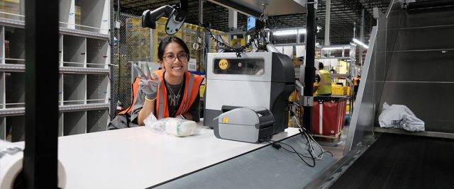Amazon Submark A Peek Into Amazon Sub Same-Day Facility Where Orders Are Delivered ...