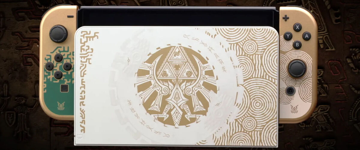 Nintendo Switch OLED Zelda Edition - video gaming - by owner